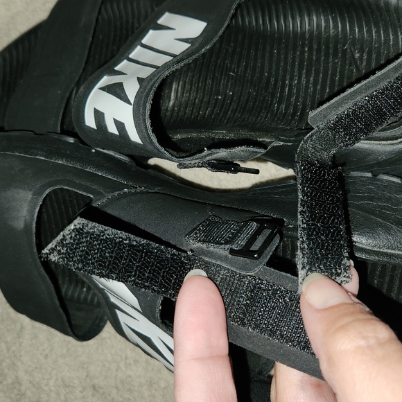 NIKE YOUTH ATHLETIC SANDALS - Picture 7 of 8